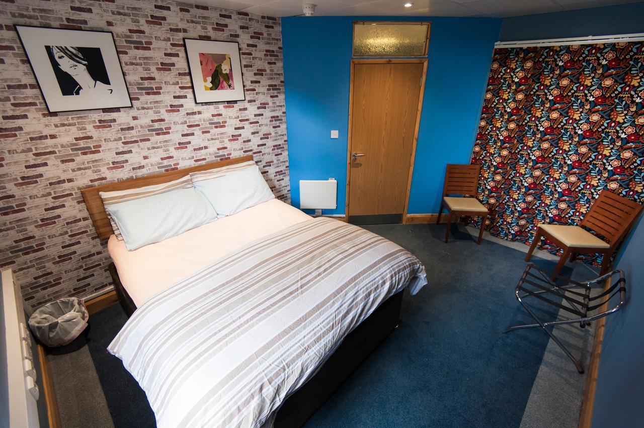 Russell Scott Backpackers Hostel 리즈 외부 사진