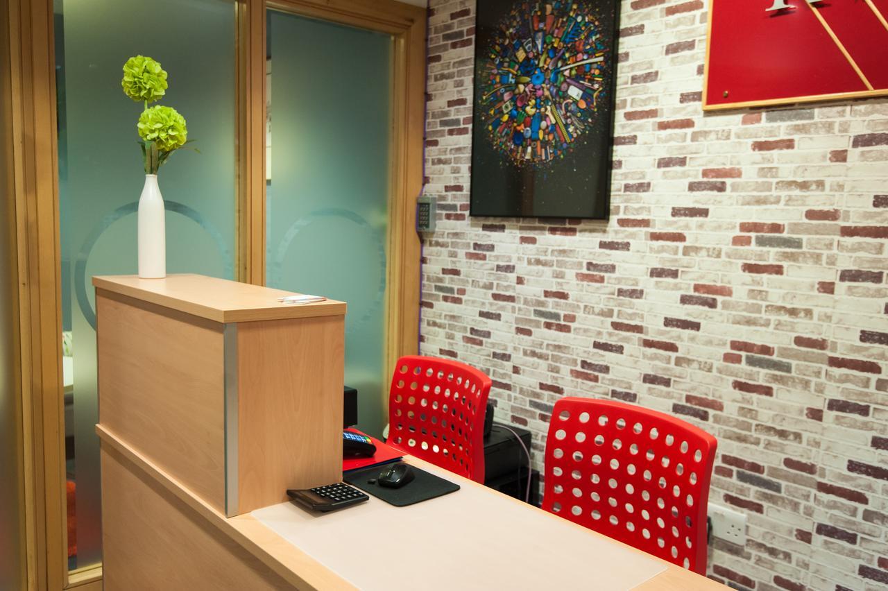 Russell Scott Backpackers Hostel 리즈 외부 사진