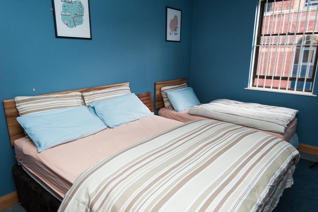 Russell Scott Backpackers Hostel 리즈 외부 사진