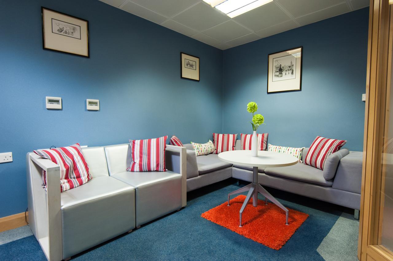Russell Scott Backpackers Hostel 리즈 외부 사진