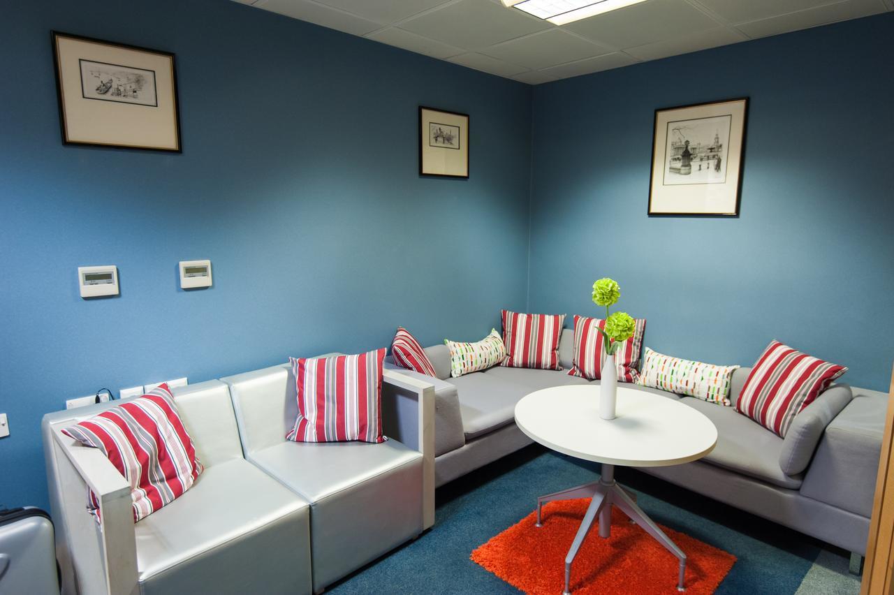 Russell Scott Backpackers Hostel 리즈 외부 사진
