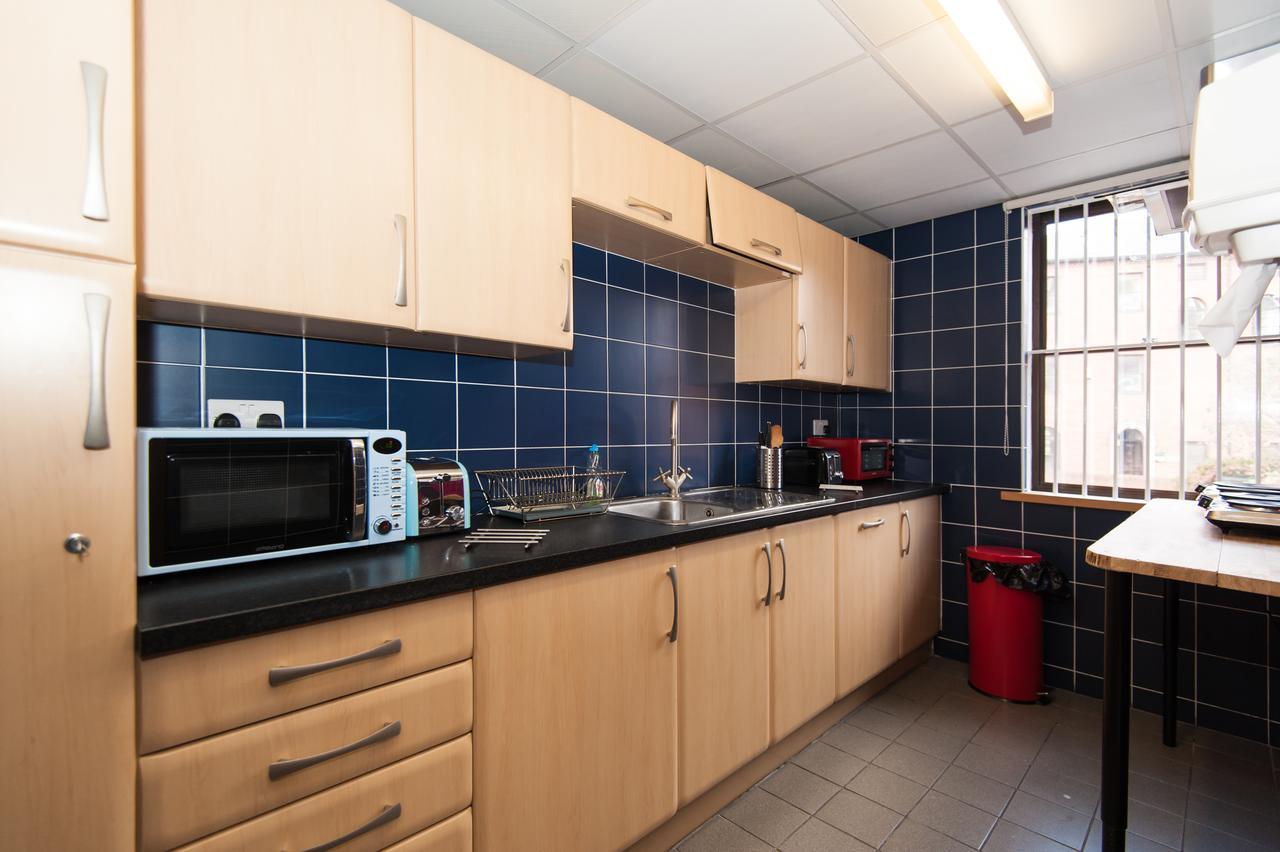 Russell Scott Backpackers Hostel 리즈 외부 사진