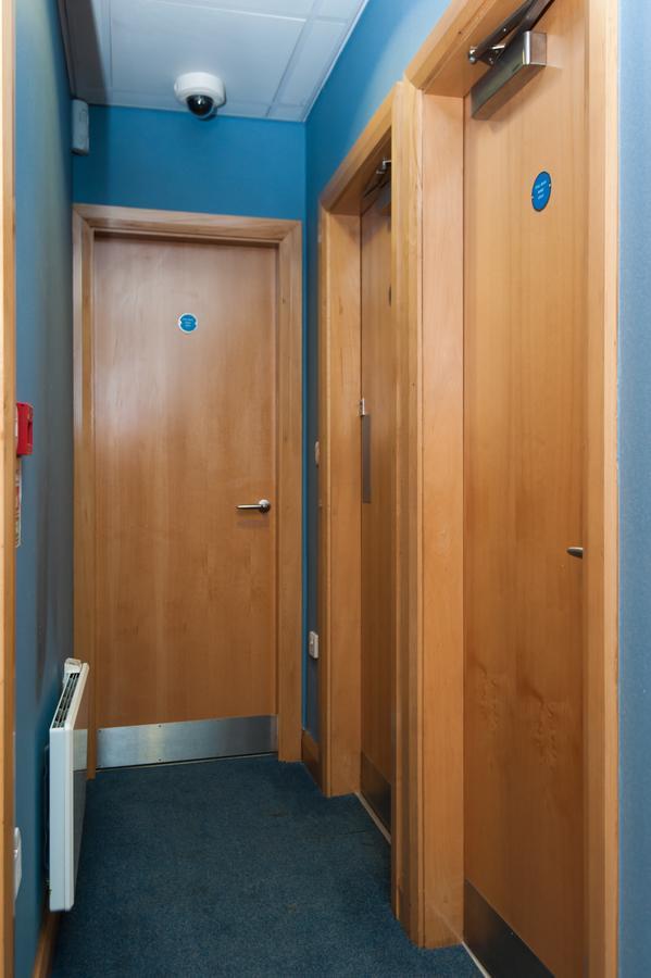 Russell Scott Backpackers Hostel 리즈 외부 사진